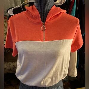 Love J Size Small Women’s Banded Waist Hoodie Blouse 36” Bust 17” Length